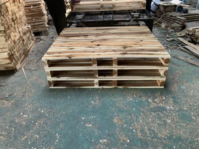 PALLET 2 HƯỚNG NÂNG 1